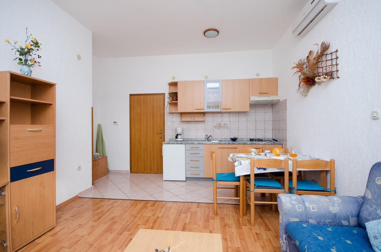 Apartments Krunoslav Punat Exterior foto